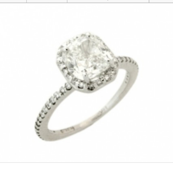 18K Cushion Cut Diamond Very Lovely - Picture 2 of 3